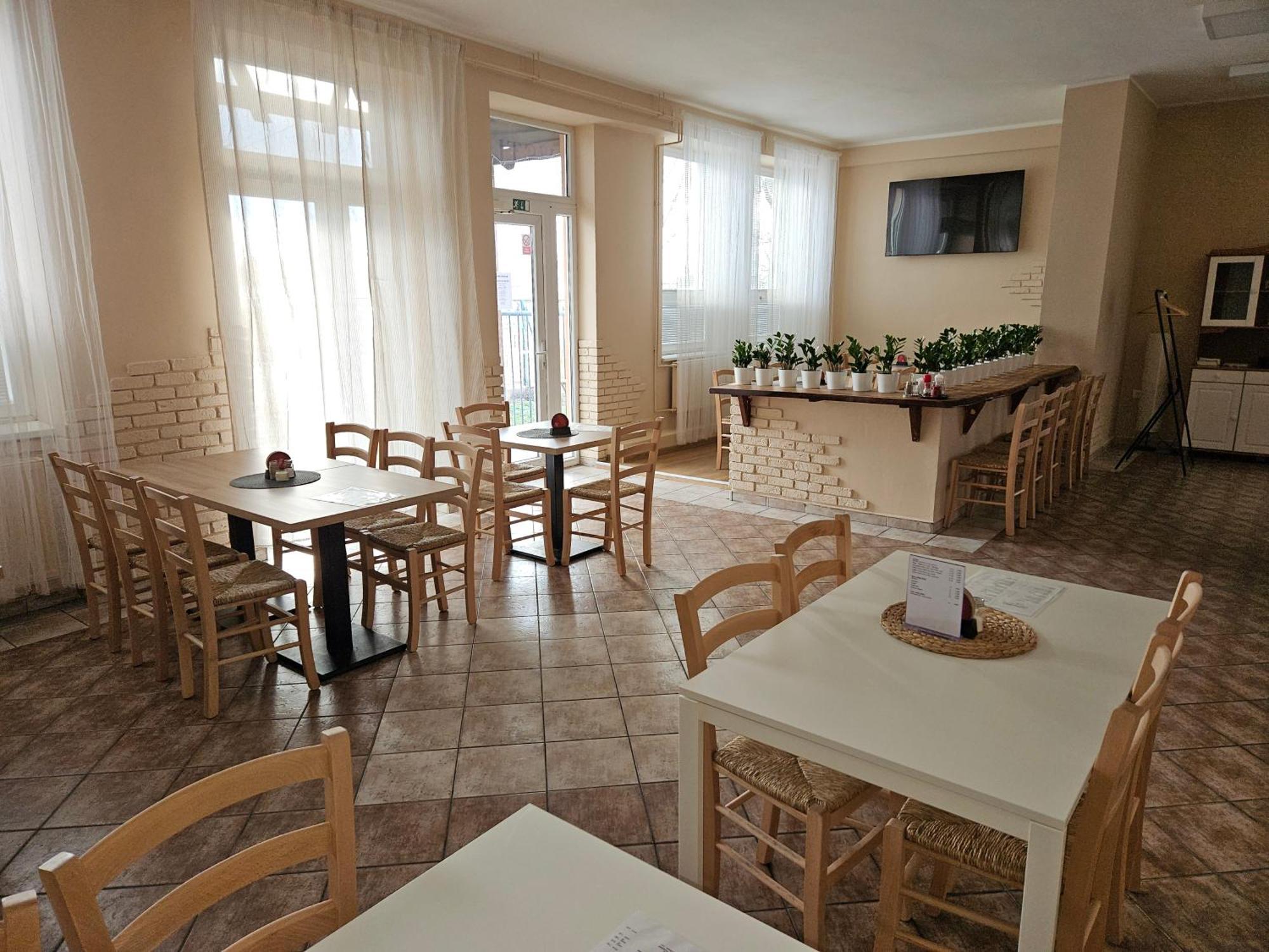 Hotel Prim Bratislava Buitenkant foto