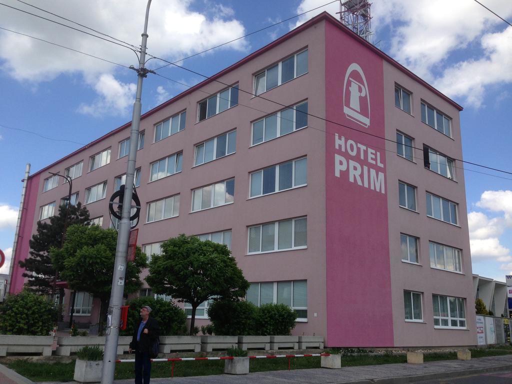 Hotel Prim Bratislava Buitenkant foto